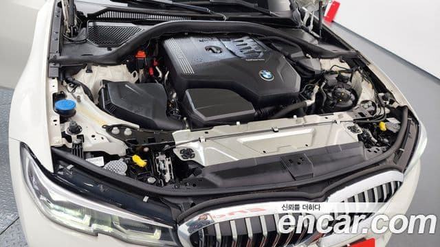 BMW 3 Series 2022 — ფოტო 2/20