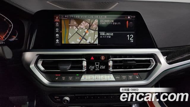 BMW 3 Series 2022 — ფოტო 14/20