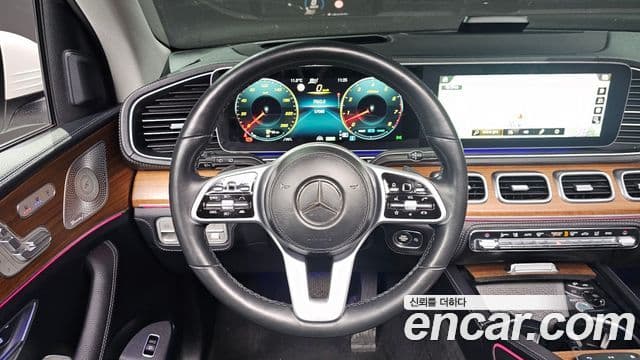 Mercedes-Benz GLE-Class 2021 — Şəkil 19/20