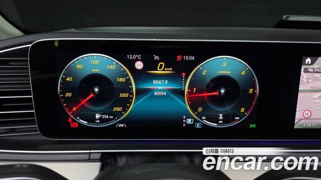 Mercedes-Benz GLE-Class 2020 — ფოტო 8/20