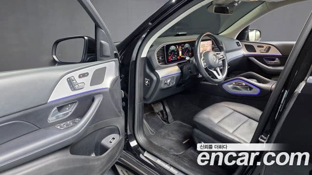Mercedes-Benz GLE-Class 2020 — Şəkil 10/20