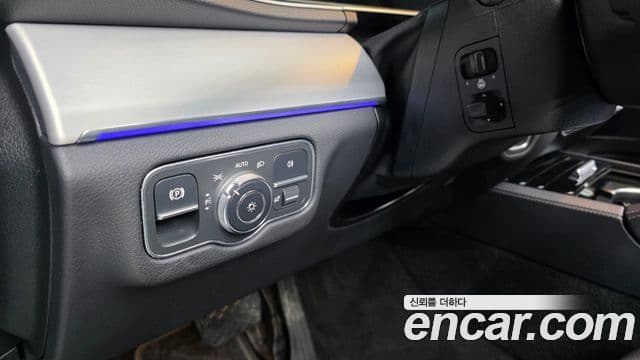 Mercedes-Benz GLE-Class 2020 — Şəkil 17/20