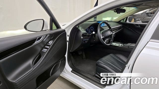 Genesis Electrified G80 2021 — Şəkil 10/20