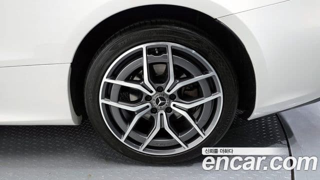 Mercedes-Benz E-Class 2023 — Фото 5/20