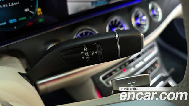 Mercedes-Benz E-Class 2023 — Фото 9/20