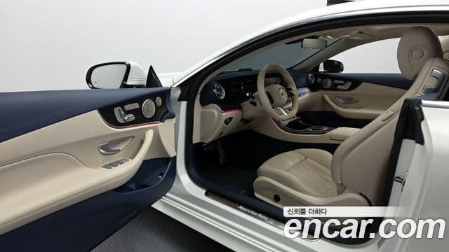 Mercedes-Benz E-Class 2023 — Фото 10/20