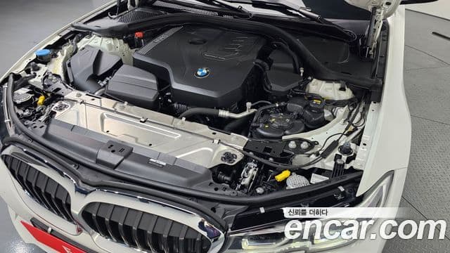 BMW 3 Series 2021 — Photo 11/20