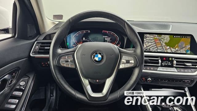 BMW 3 Series 2021 — Photo 12/20