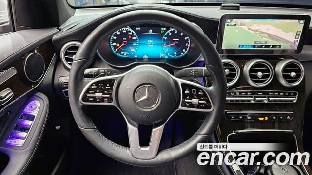 Mercedes-Benz GLC-Class 2020 — ფოტო 13/20