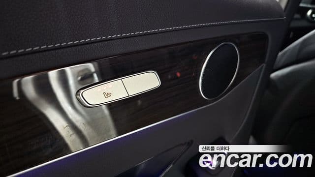 Mercedes-Benz GLC-Class 2020 — ფოტო 17/20