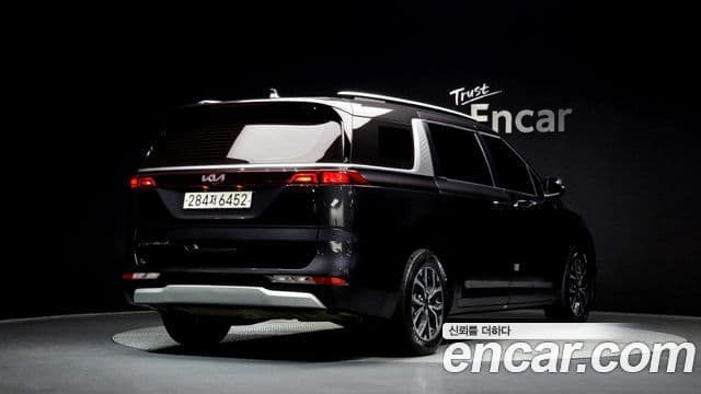 Kia Carnival 2021 — Фото 2/20
