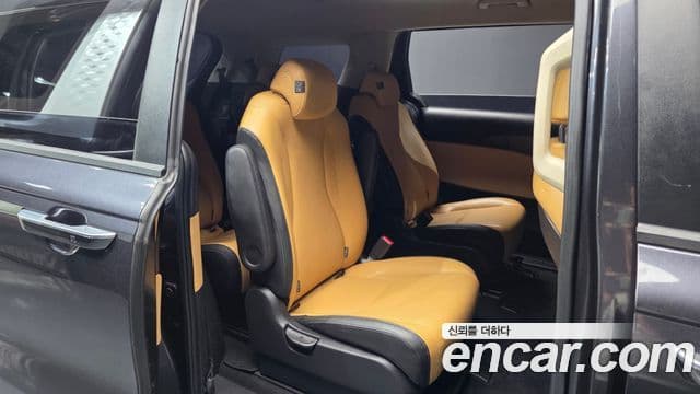 Kia Carnival 2021 — Фото 12/20