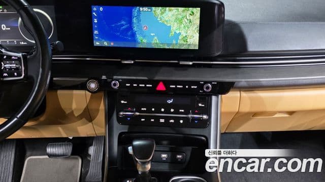 Kia Carnival 2021 — Фото 14/20