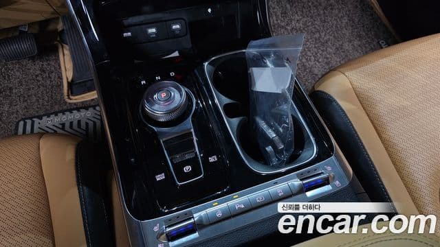 Kia Carnival 2021 — Şəkil 9/20