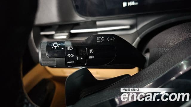 Kia Carnival 2021 — Şəkil 18/20