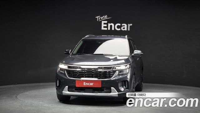 Kia Seltos 2023 — ფოტო 2/20