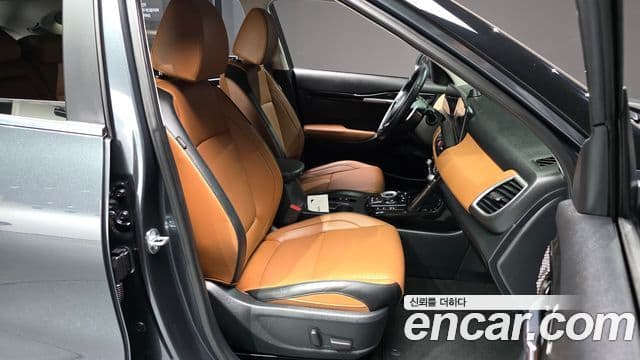 Kia Seltos 2023 — фото 8 из 20