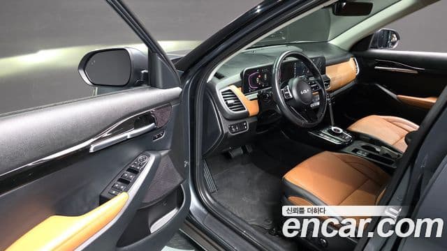 Kia Seltos 2023 — ფოტო 10/20