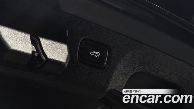 Kia Seltos 2023 — фото 19 из 20
