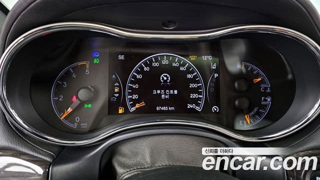 Jeep Grand Cherokee 2018 — Şəkil 8/20