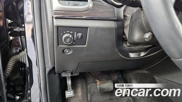 Jeep Grand Cherokee 2018 — Şəkil 16/20