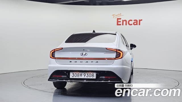 Hyundai Sonata 2022 — ფოტო 3/20
