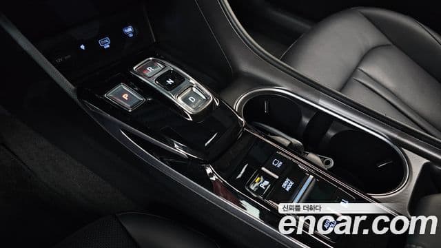 Hyundai Sonata 2022 — ფოტო 8/20