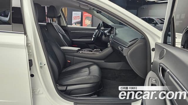 Hyundai Sonata 2022 — ფოტო 11/20