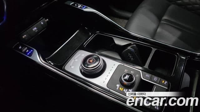 Kia Sorento 2023 — Фото 9/20