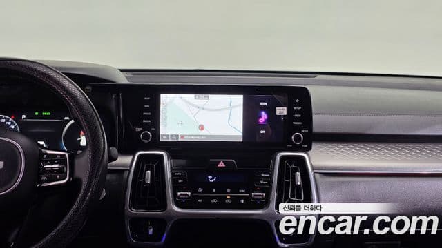 Kia Sorento 2023 — Фото 16/20