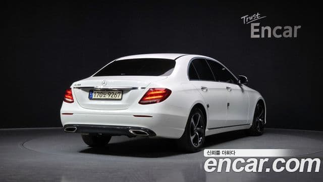 Mercedes-Benz E-Class 2019 — Фото 2/20