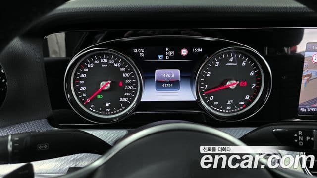 Mercedes-Benz E-Class 2019 — Фото 8/20