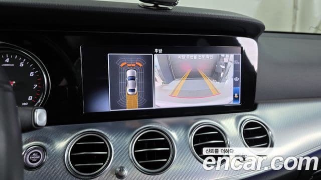 Mercedes-Benz E-Class 2019 — Фото 15/20