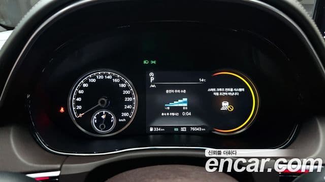 Genesis GV70 2021 — ფოტო 8/20