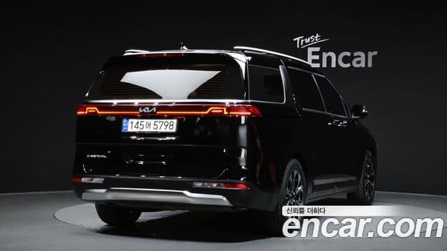 Kia Carnival 2021 — ფოტო 2/20