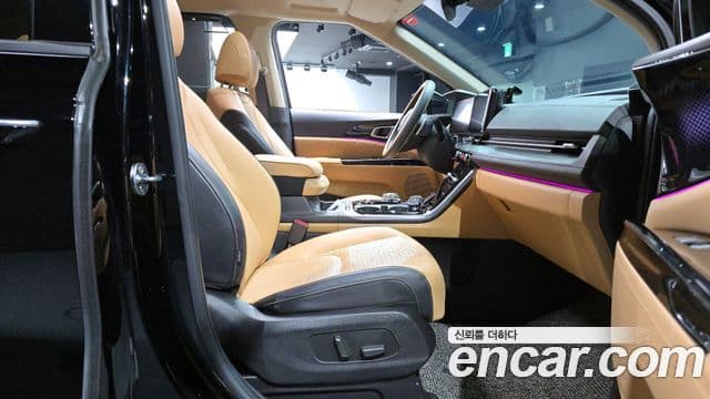 Kia Carnival 2021 — ფოტო 11/20