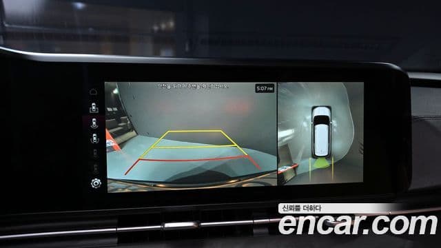 Kia Carnival 2021 — ფოტო 14/20