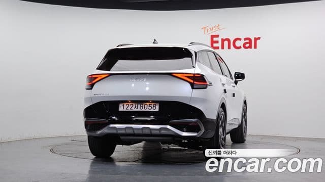 Kia Sportage 2022 — ფოტო 4/20