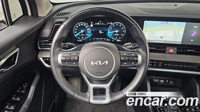 Kia Sportage 2022 — ფოტო 13/20