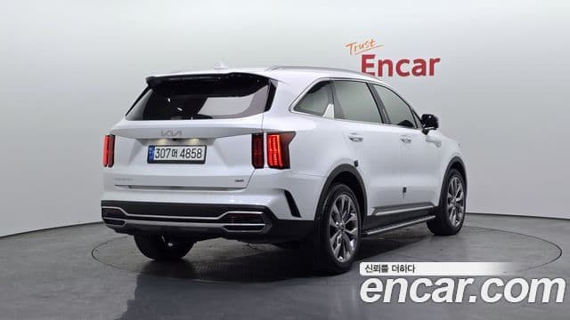 Kia Sorento 2023 — Фото 2/20