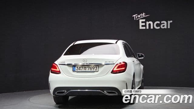 Mercedes-Benz C-Class 2021 — ფოტო 3/20