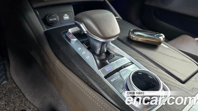 Kia The K9 2018 — ფოტო 8/20