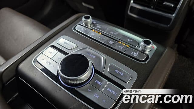Kia The K9 2018 — ფოტო 18/20