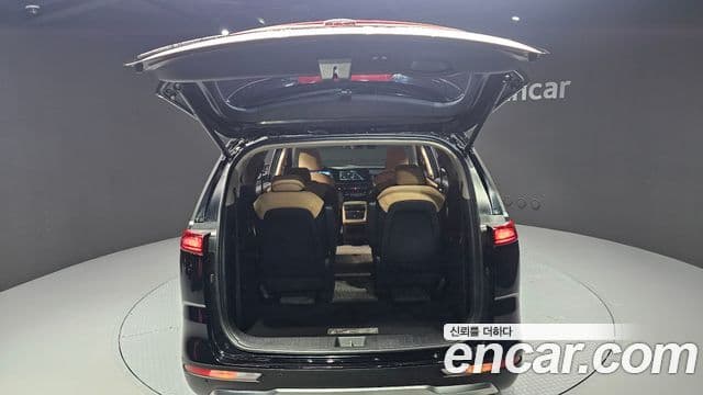 Kia Carnival 2021 — Фото 20/20