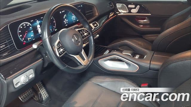 Mercedes-Benz GLE-Class 2022 — ფოტო 8/17