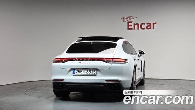 Porsche Panamera 2023 — Photo 11/20