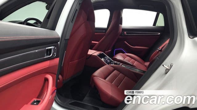 Porsche Panamera 2023 — Photo 12/20