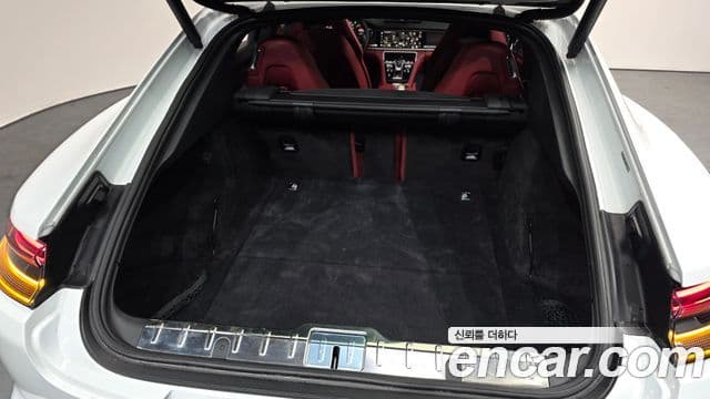 Porsche Panamera 2023 — Photo 19/20