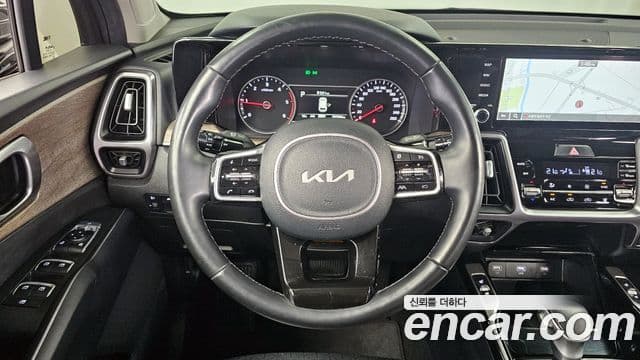 Kia Sorento 2022 — ფოტო 13/20