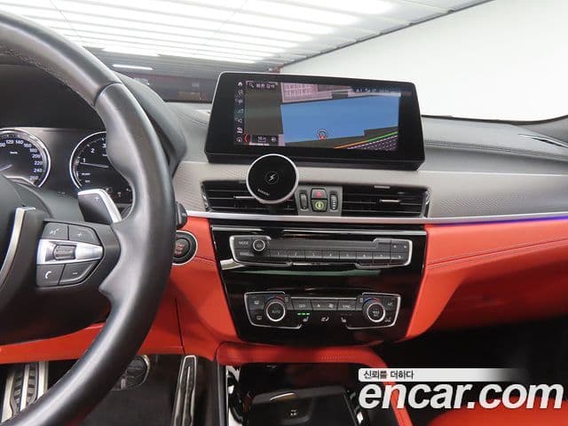 BMW X2 2021 — Photo 2/20